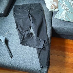 Mother Denim Black Looker Ankle Fray 28